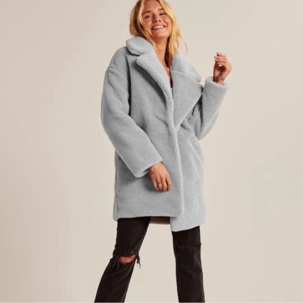 NWT Abercrombie & Fitch Teddy Coat - grey medium